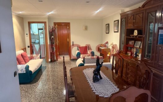 PISO AMPLIO DE 3 HABITACIONES