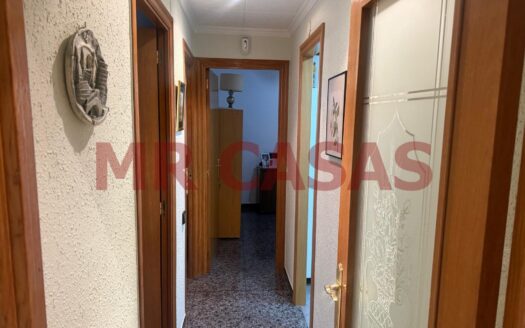 PISO AMPLIO DE 3 HABITACIONES