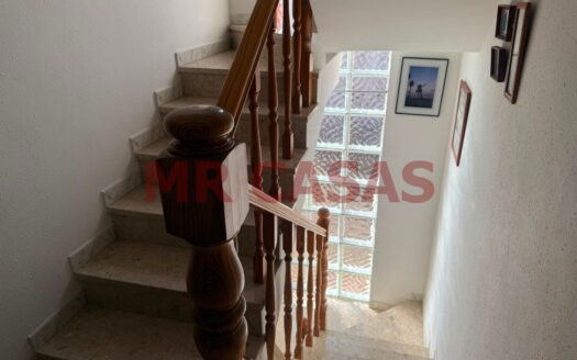 ESPECTACULAR CASA AMPLIA