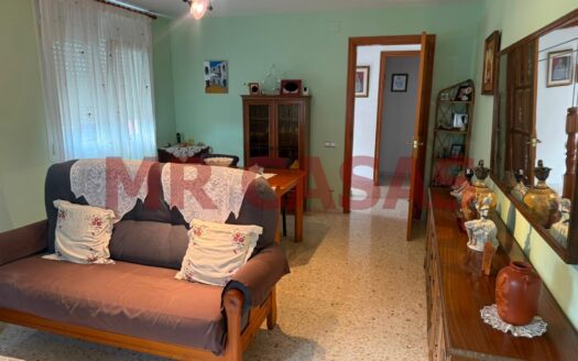 ESPECTACULAR CASA AMPLIA